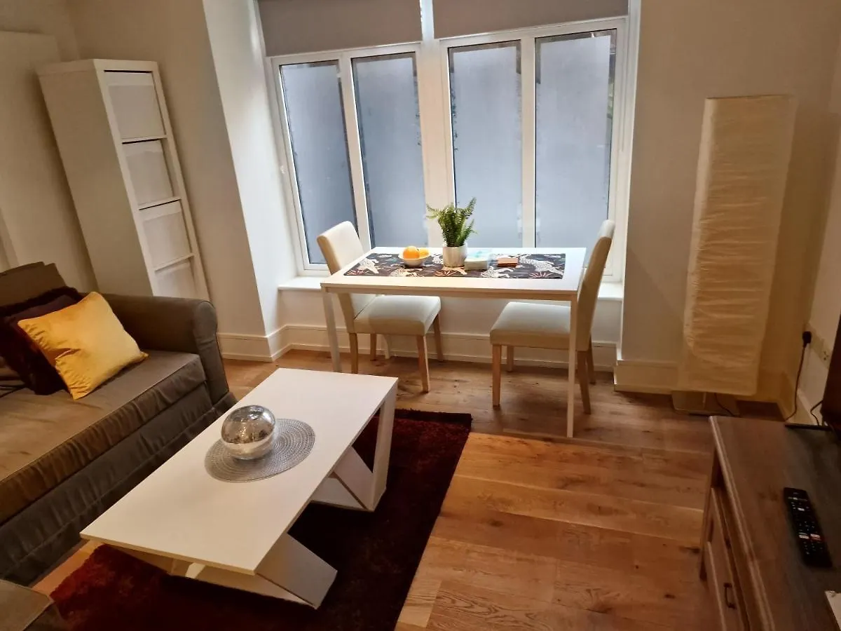 Lovely 1-Bed Apartment In London