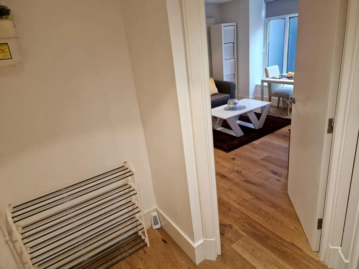 Lovely 1-Bed Apartment In London